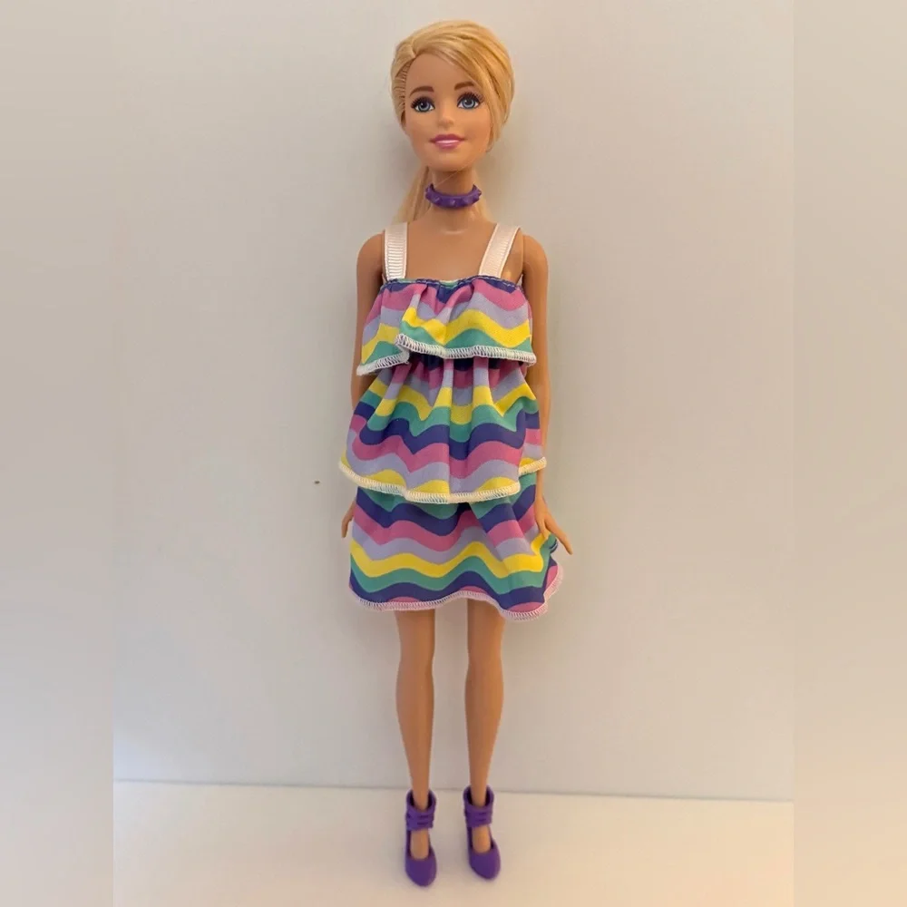 BARBIE Fashion Dolls Bundle – Dolls, Clothing & Accessories Set
